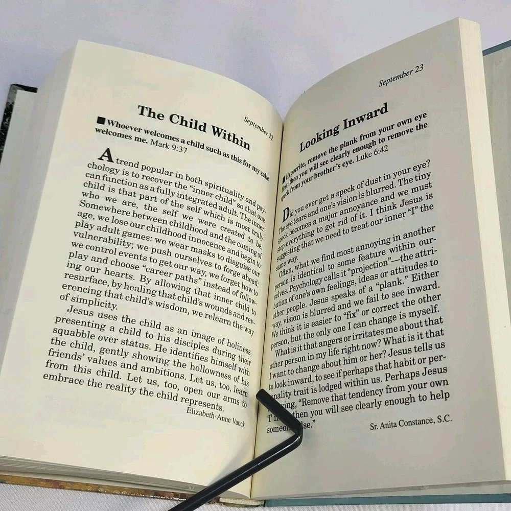 A Treasury of Living Faith Catholic Devotions Every Day Of The Year Adams Book